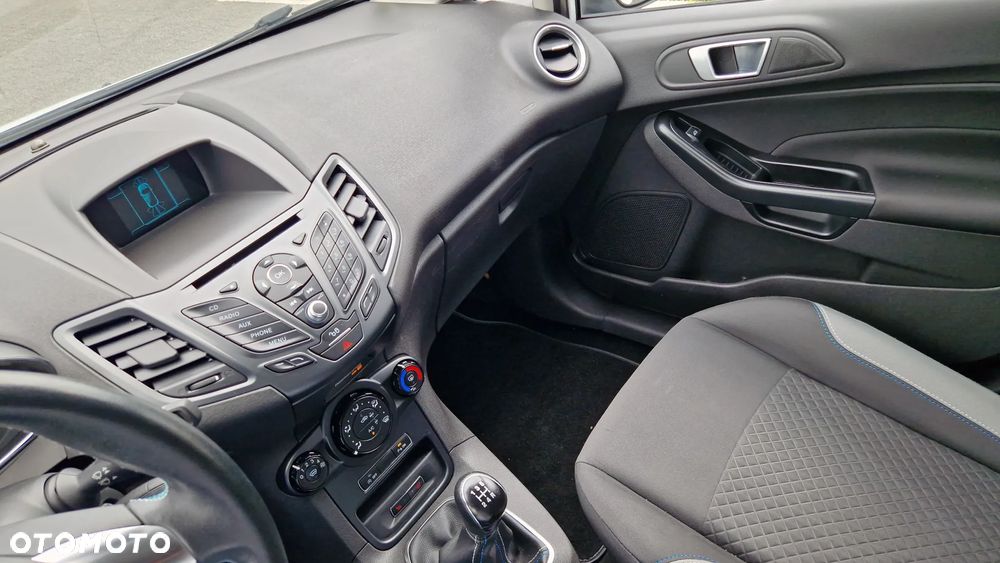 Ford Fiesta 1.0 EcoBoost Titanium - 16