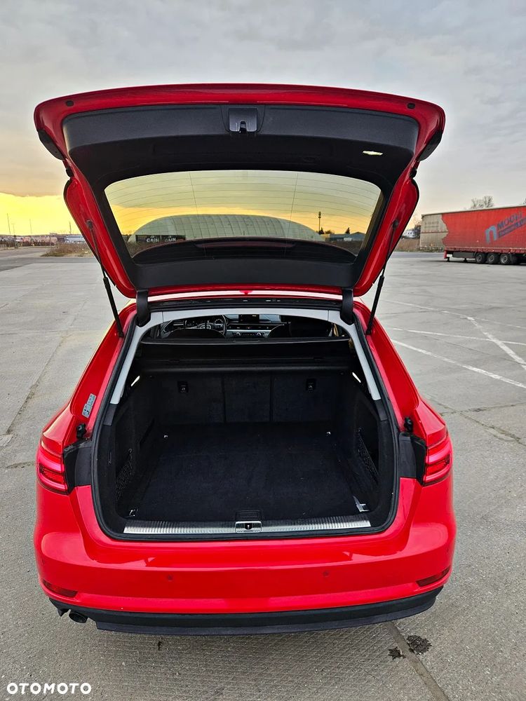 Audi A4 Avant 2.0 TDI ultra S tronic - 10