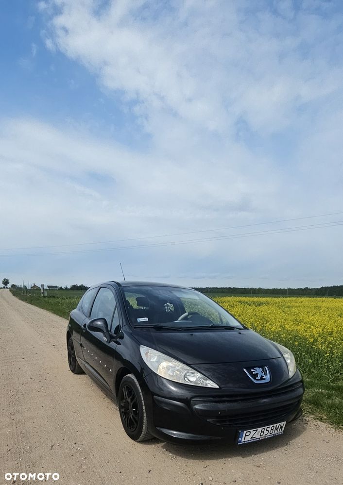 Peugeot 207 - 1