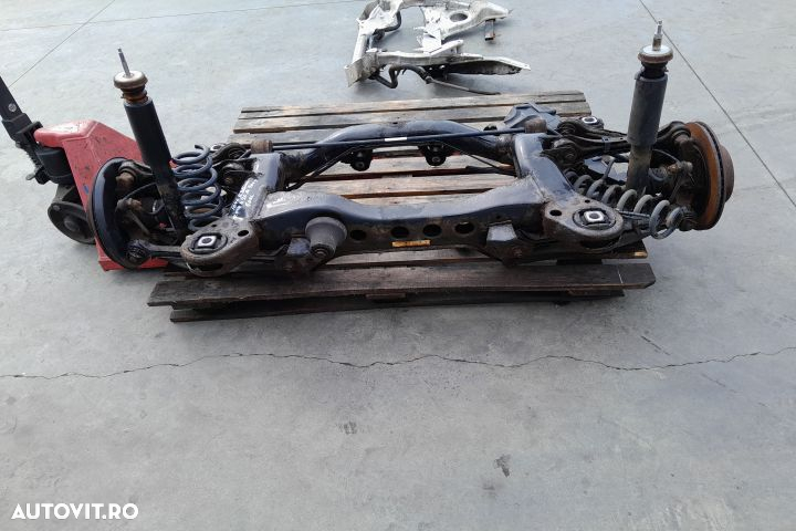 Punte spate BMW Seria 3 E90 [2004 - 2010] Sedan 320d MT (177 hp) - 3