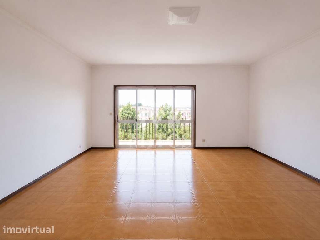 Apartamento T2 com garagem fechada para venda - Grande imagem: 3/11