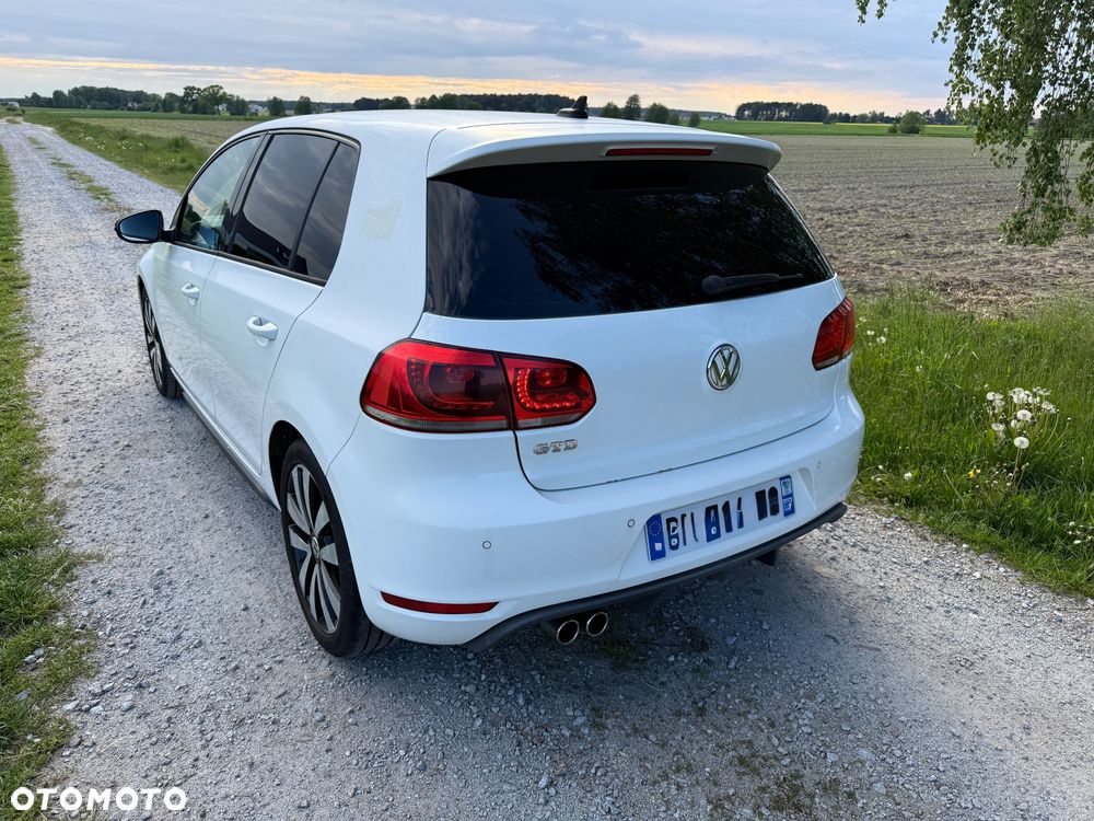 Volkswagen Golf 2.0 TDI DPF DSG GTD - 4