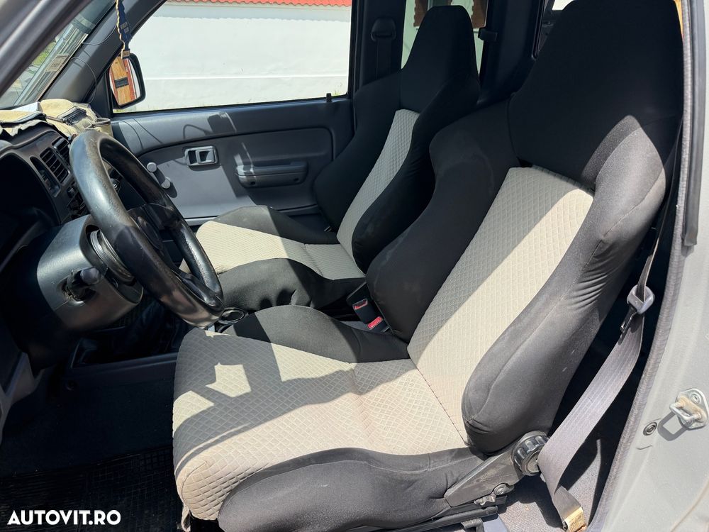 Toyota Hilux - 11