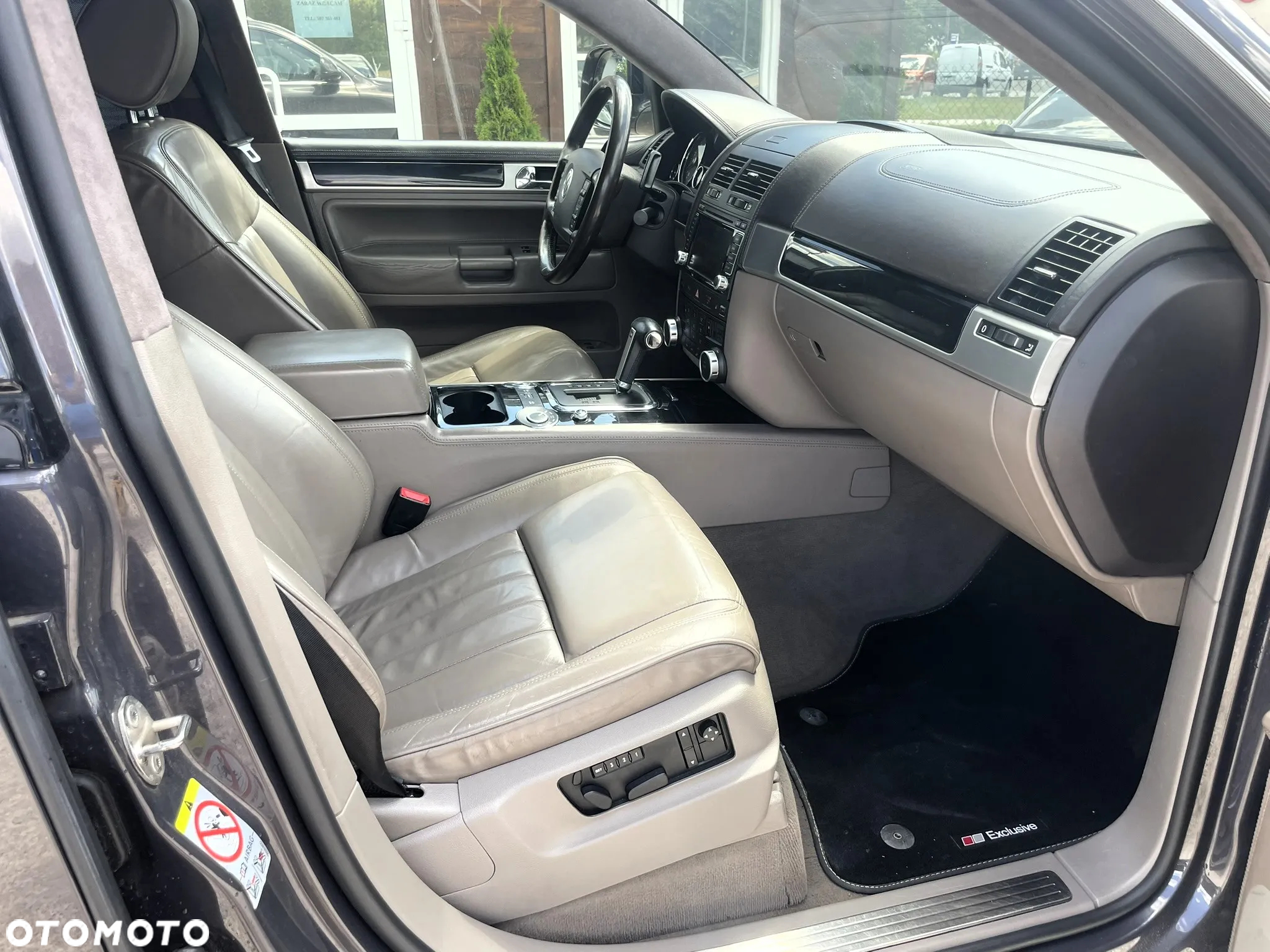 Volkswagen Touareg 4.2 V8 Automatik Individual - 12