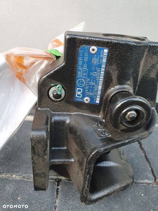 ZACZEP ROCKINGER TYP243U1155 FI 40 - 2