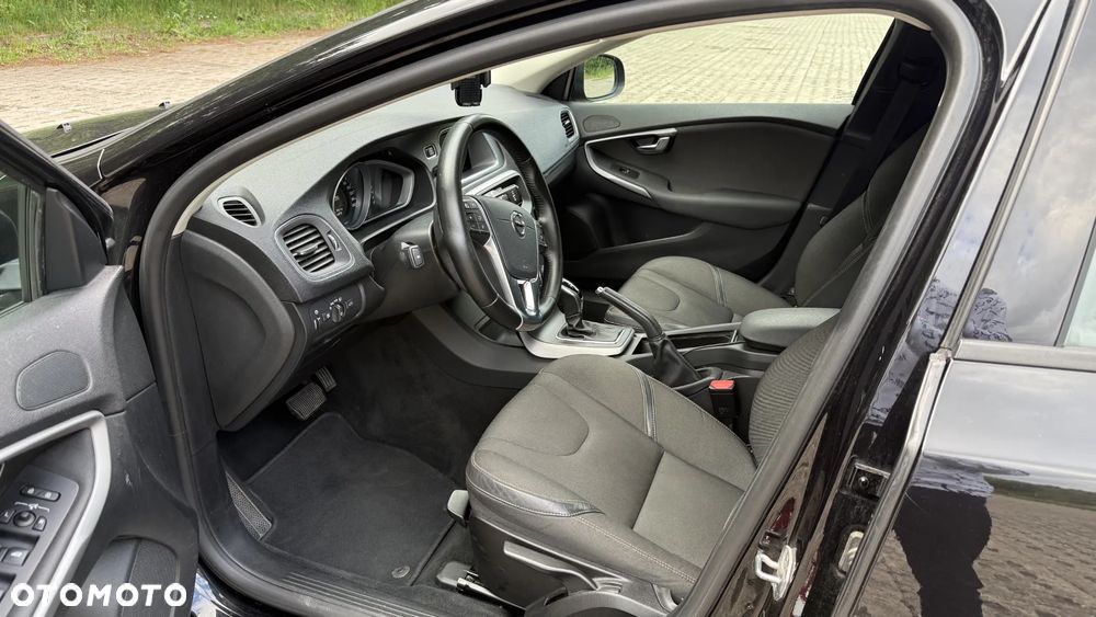 Volvo V40 Cross Country D3 Drive-E Momentum - 9
