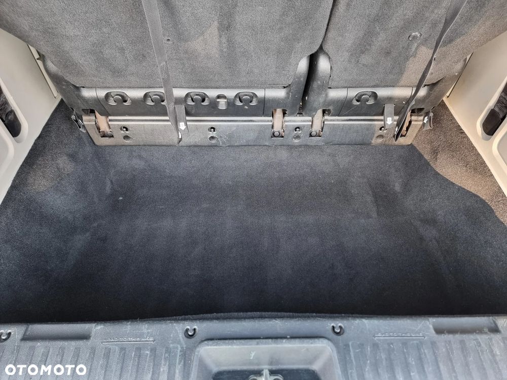 Chrysler Town & Country 3.6 Touring - 16