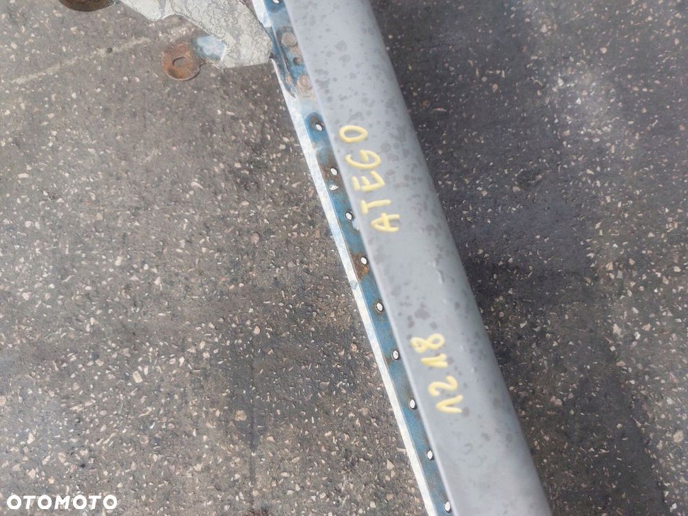 Listwa boczna LEWA Mercedes Atego 2007 R - 9