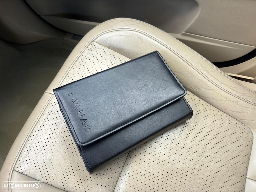 Jaguar XF 2.7 D V6 Premium Luxury - 15