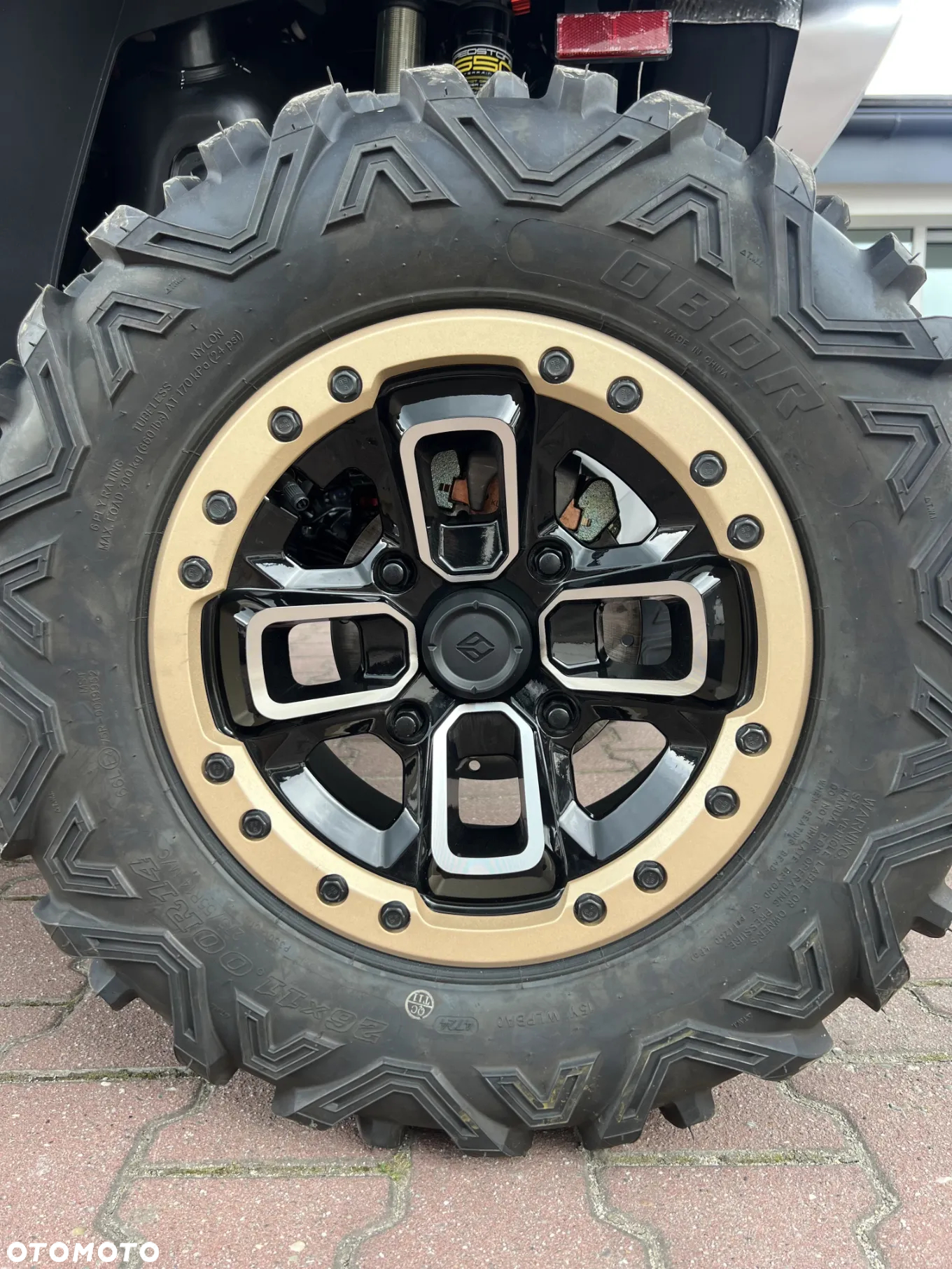 Benda Redstone 550