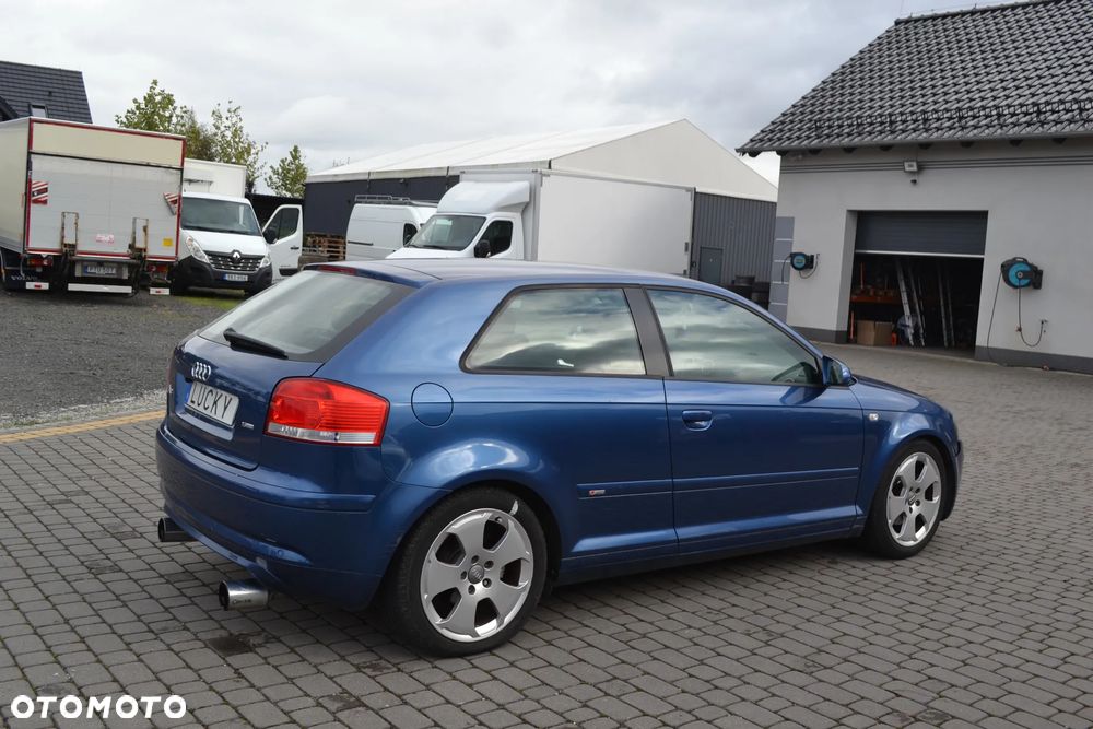 Audi A3 1.6 FSI Ambition - 10