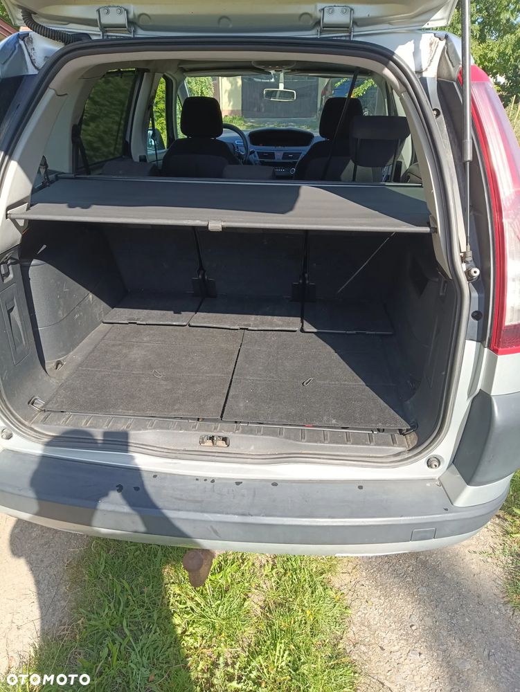 Citroën C4 Grand Picasso 1.8i Impress - 9