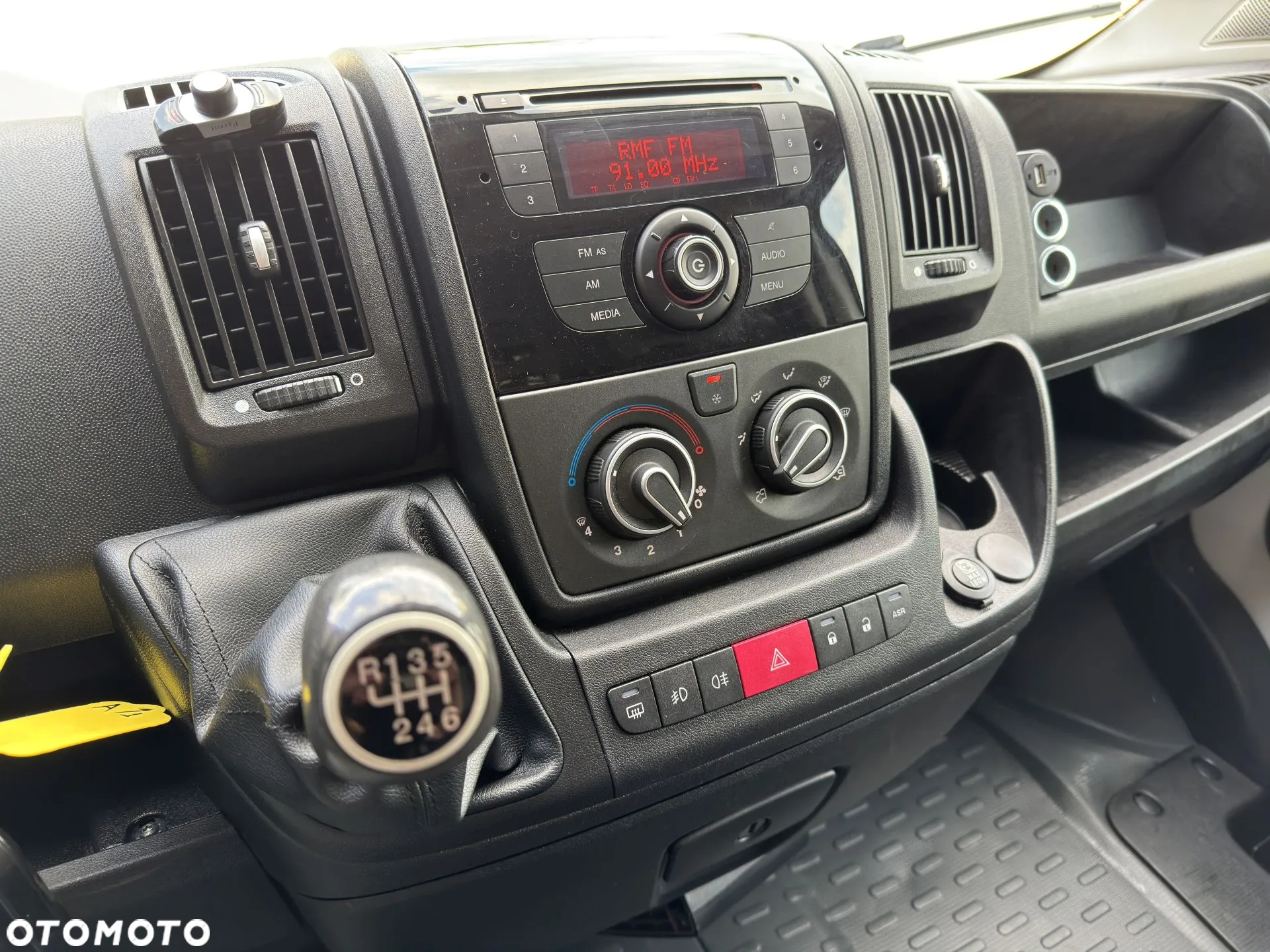 Peugeot BOXER 2,2 D 130KM - 25