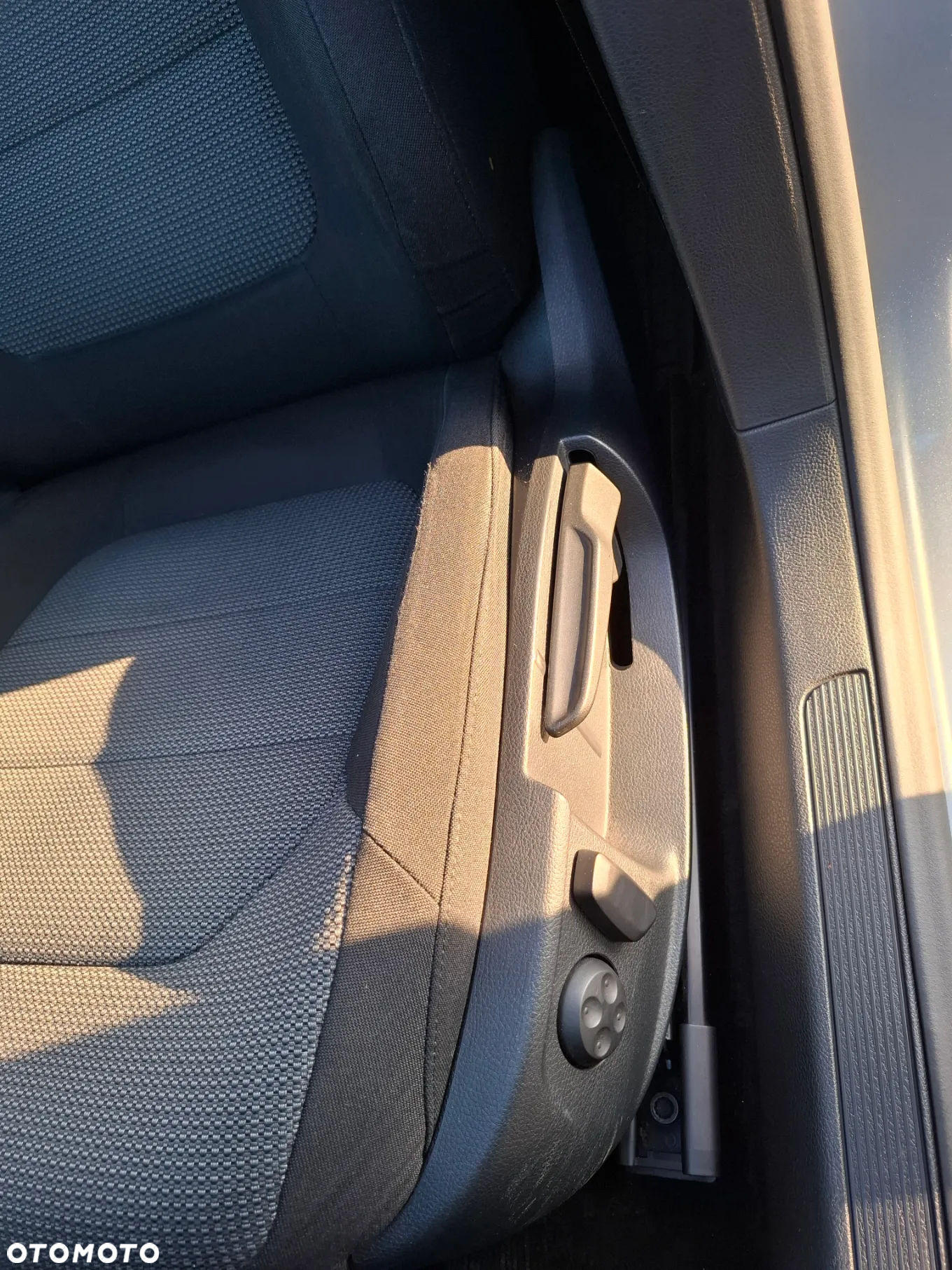 Volkswagen Passat - 13