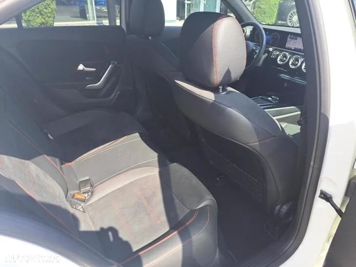 Mercedes-Benz A 200 7G-DCT AMG Line - 14
