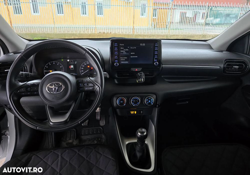 Toyota Yaris 1.5 L Dynamic - 15