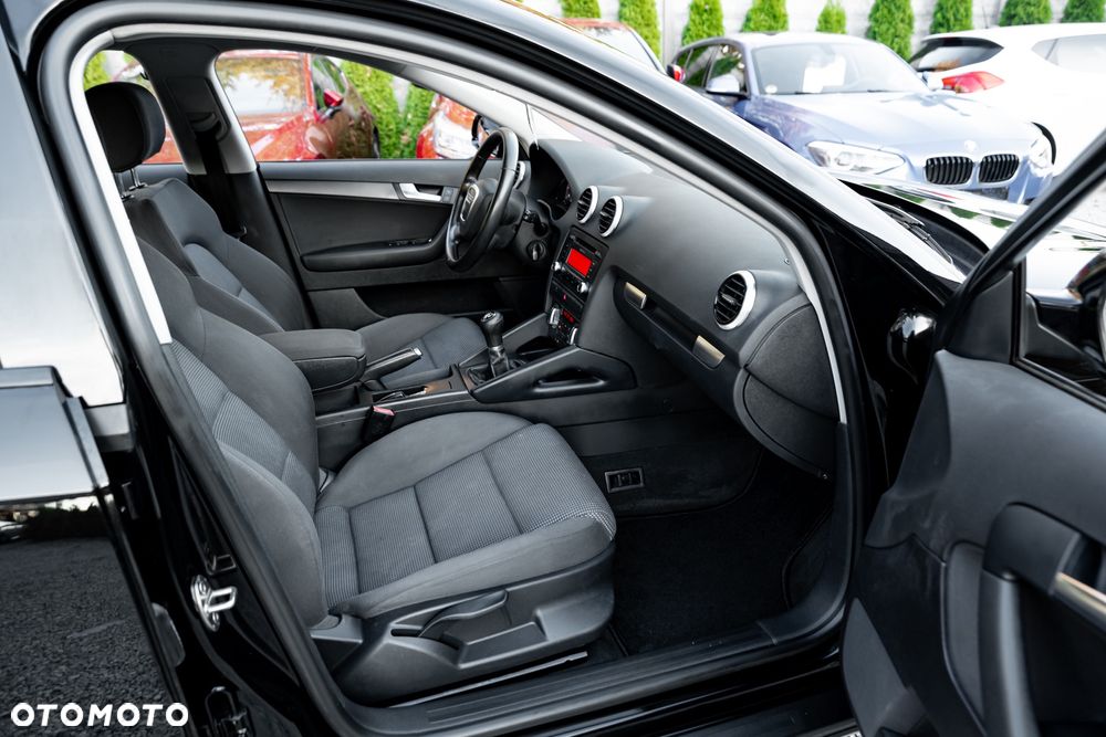 Audi A3 Sportback 1.6 Attraction - 23