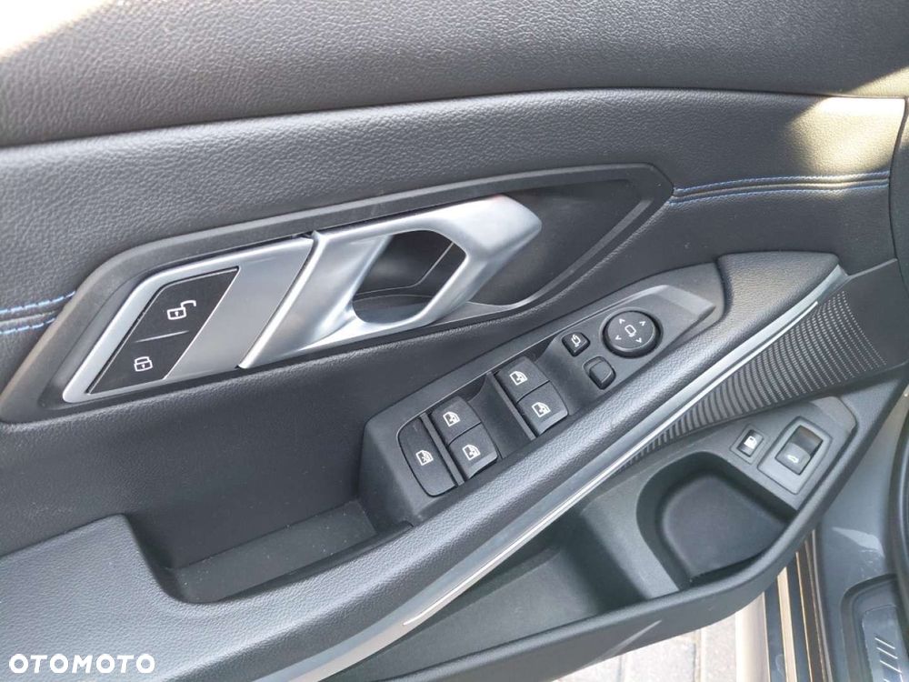 BMW Seria 3 - 11
