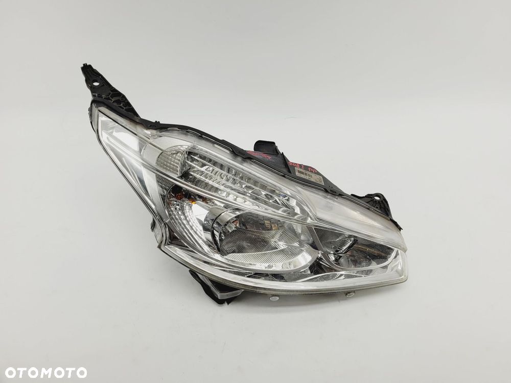 LAMPA PRAWY PRZÓD PRAWA PRZEDNIA PEUGEOT 208 I 9802221280 - 2