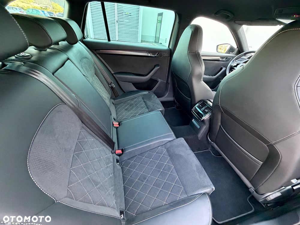 Skoda Superb 2.0 TSI Sportline DSG - 22