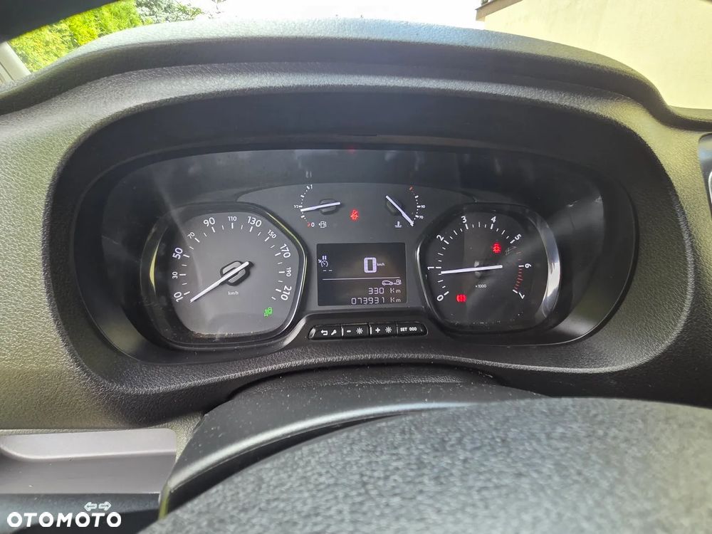 Opel Vivaro - 21