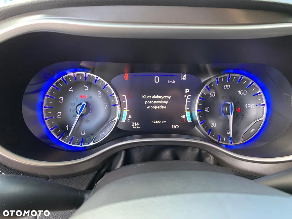 Chrysler Pacifica - 8