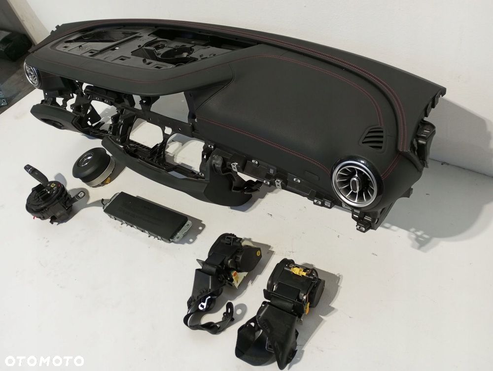 Konsola pulpit deska MERCEDES CLS A257 AMG HEAD UP CZERWONA NIĆ - 3