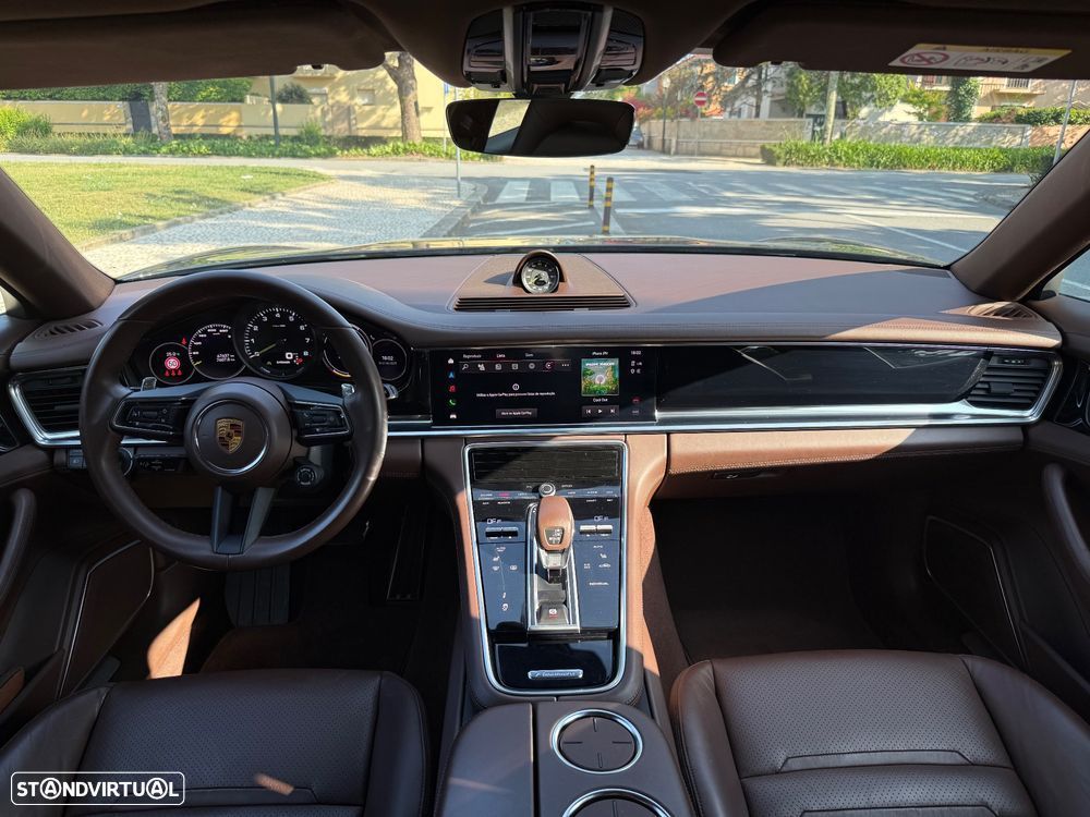 Porsche Panamera Sport Turismo 4 E-Hybrid - 20