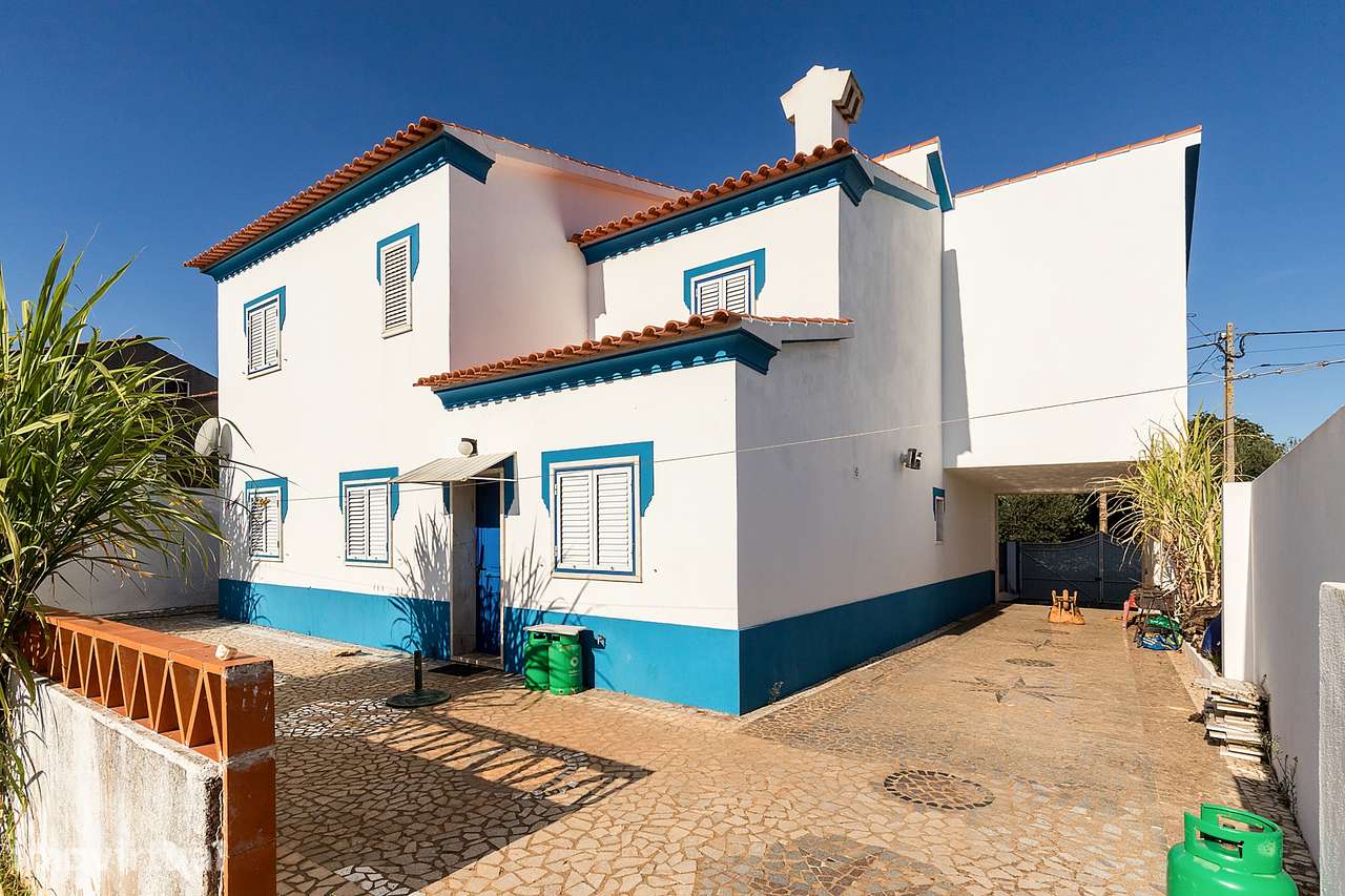 Moradia Isolada T4+2 com 245 m2 em Lote com 961 m2 na Aldeia de Nora, - Grande imagem: 4/60