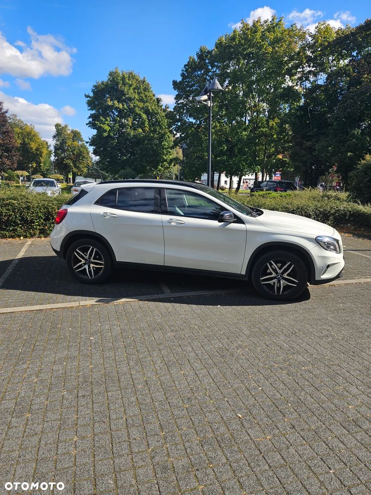 Mercedes-Benz GLA 250 4-Matic - 3