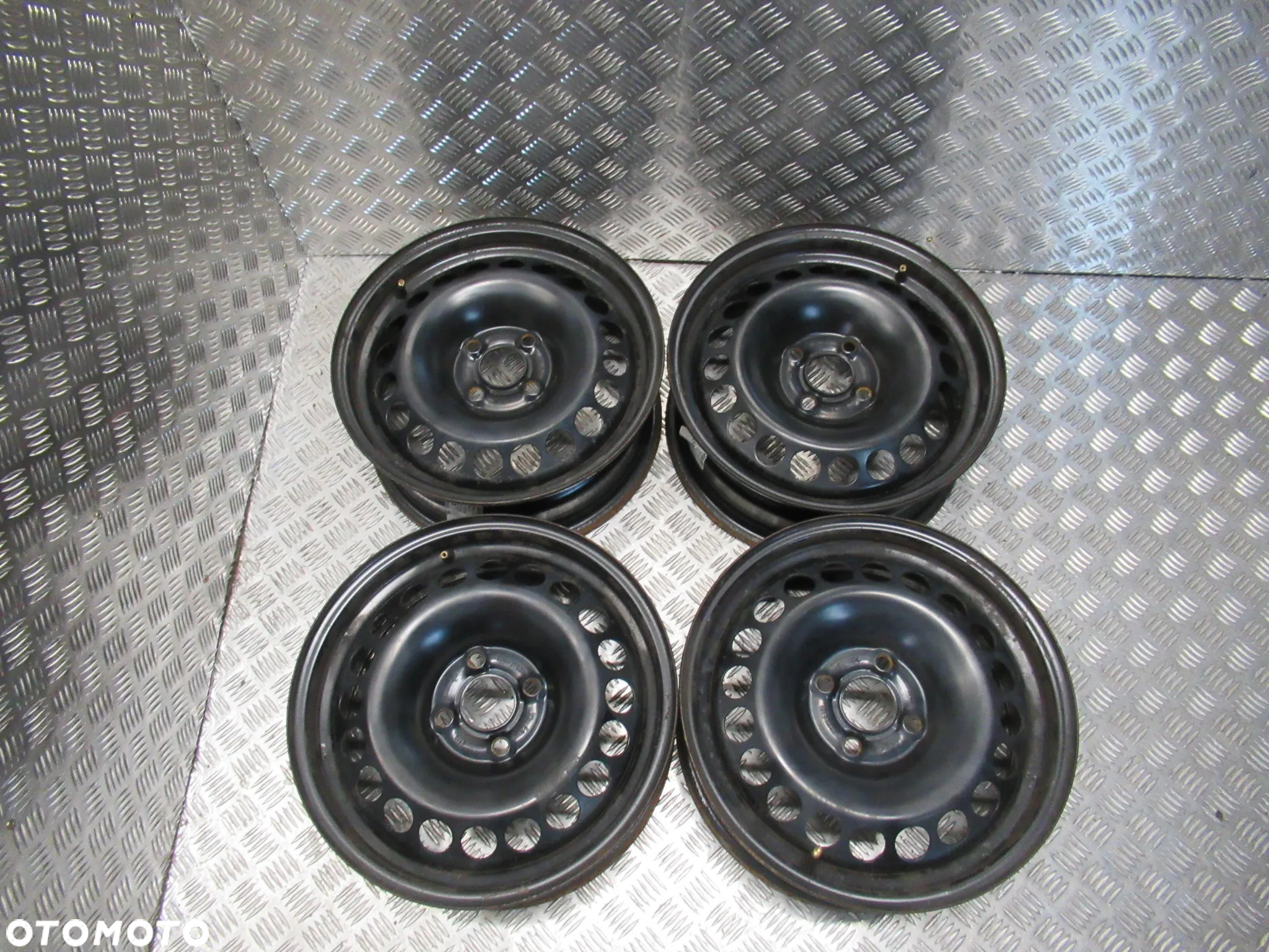 Felgi Opel Corsa Adam Karl 6Jx15 et39 4x100 CZUJNIKI - 6