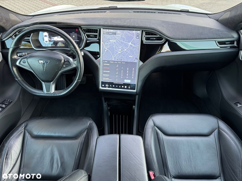 Tesla Model S - 26