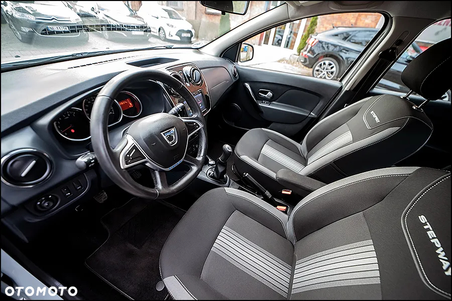 Dacia Sandero Stepway TCe 90 (S&S) Celebration - 14