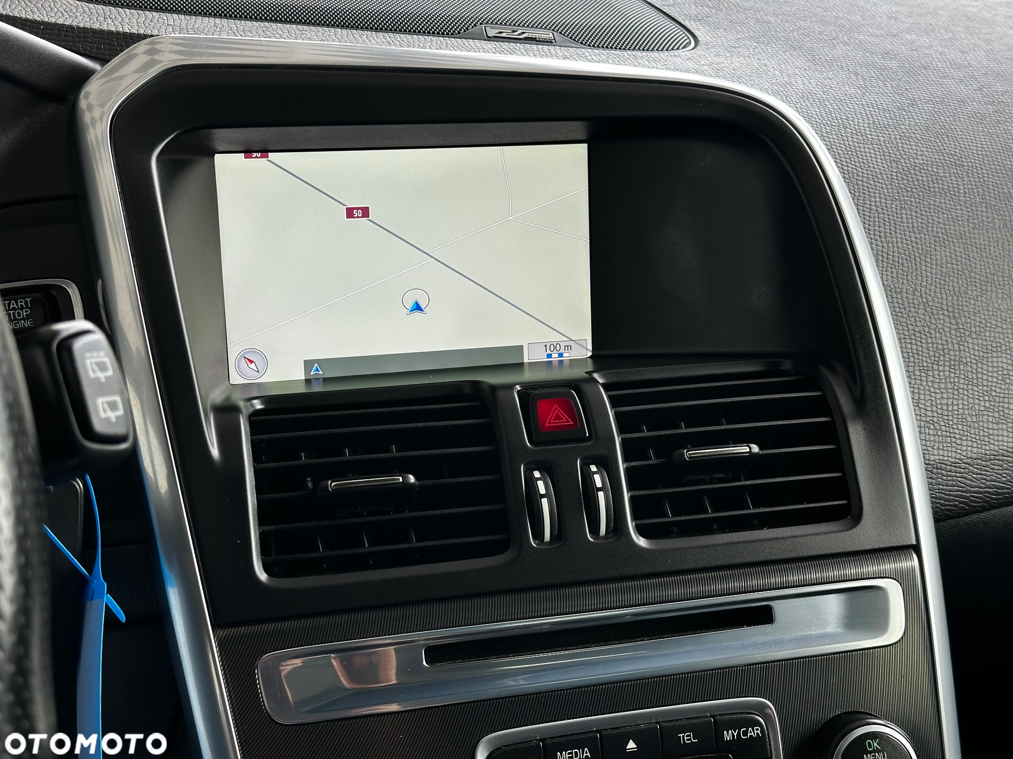 Volvo XC 60 T6 AWD R-Design - 38