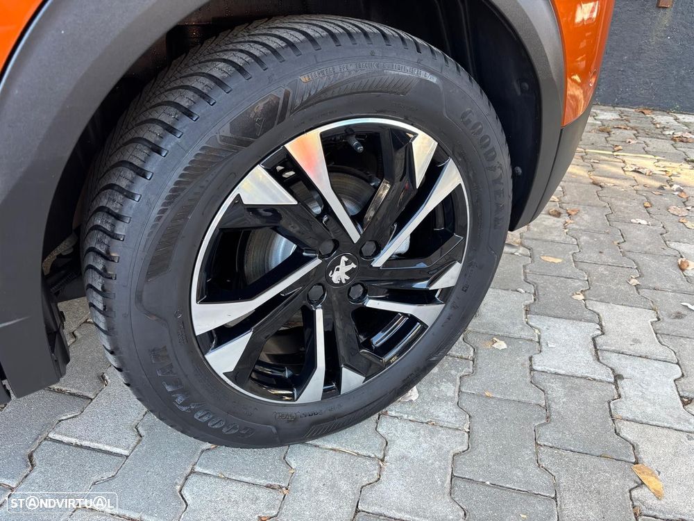 Peugeot e-2008 50 kWh GT - 18