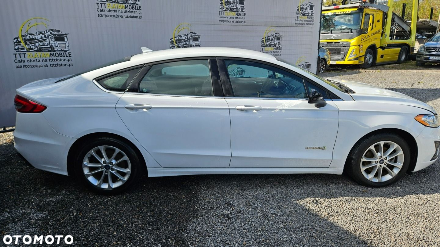 Ford Fusion - 14