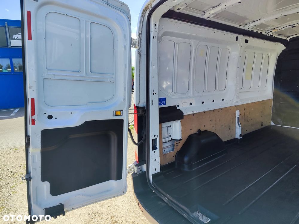 Ford Transit - 15