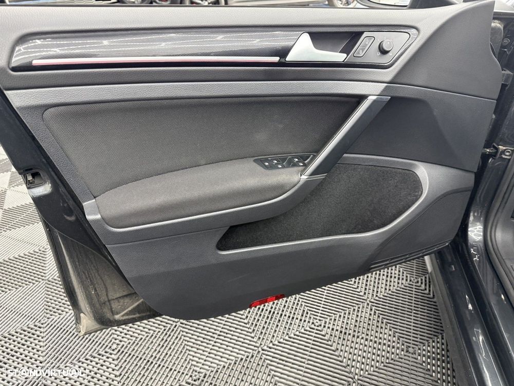 VW Golf 2.0 TSi GTi DSG - 19