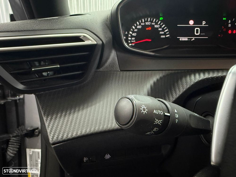 Peugeot 2008 1.5 BlueHDi Active Pack EAT8 - 27
