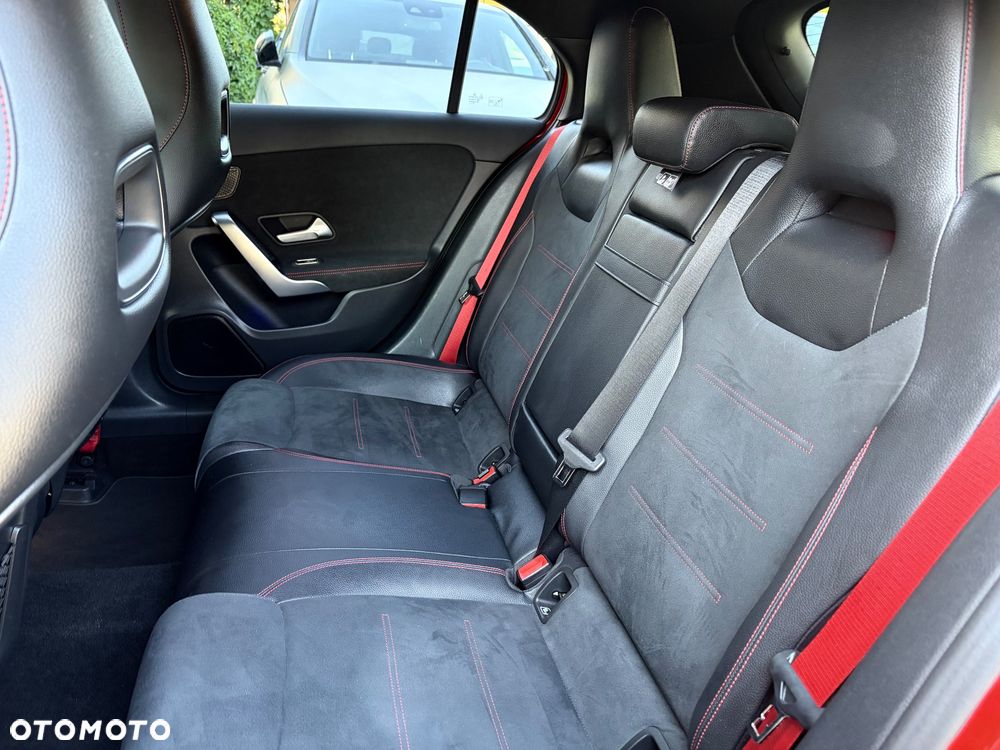 Mercedes-Benz Klasa A 35 AMG 4-Matic 7G-DCT - 16
