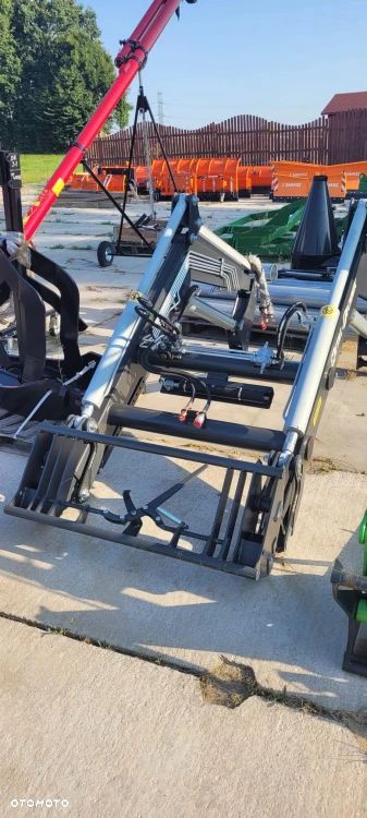 Metal-Technik Ładowacz czołowy MT03+Konstrukcja DF 6115C - 2