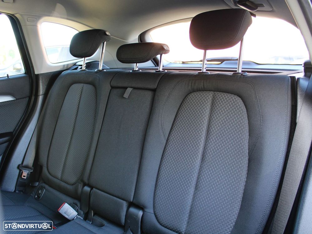 BMW X1 18 d sDrive Auto - 51