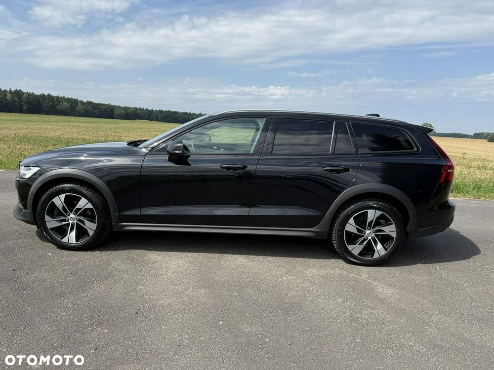 Volvo V60 Cross Country B4 D AWD Plus - 16