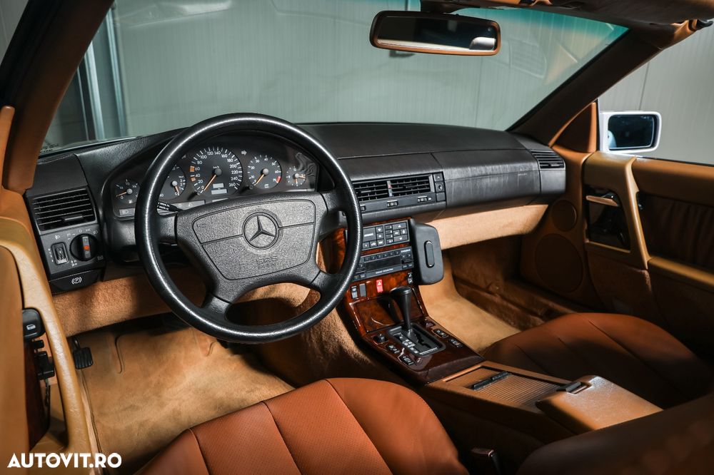 Mercedes-Benz SL - 16