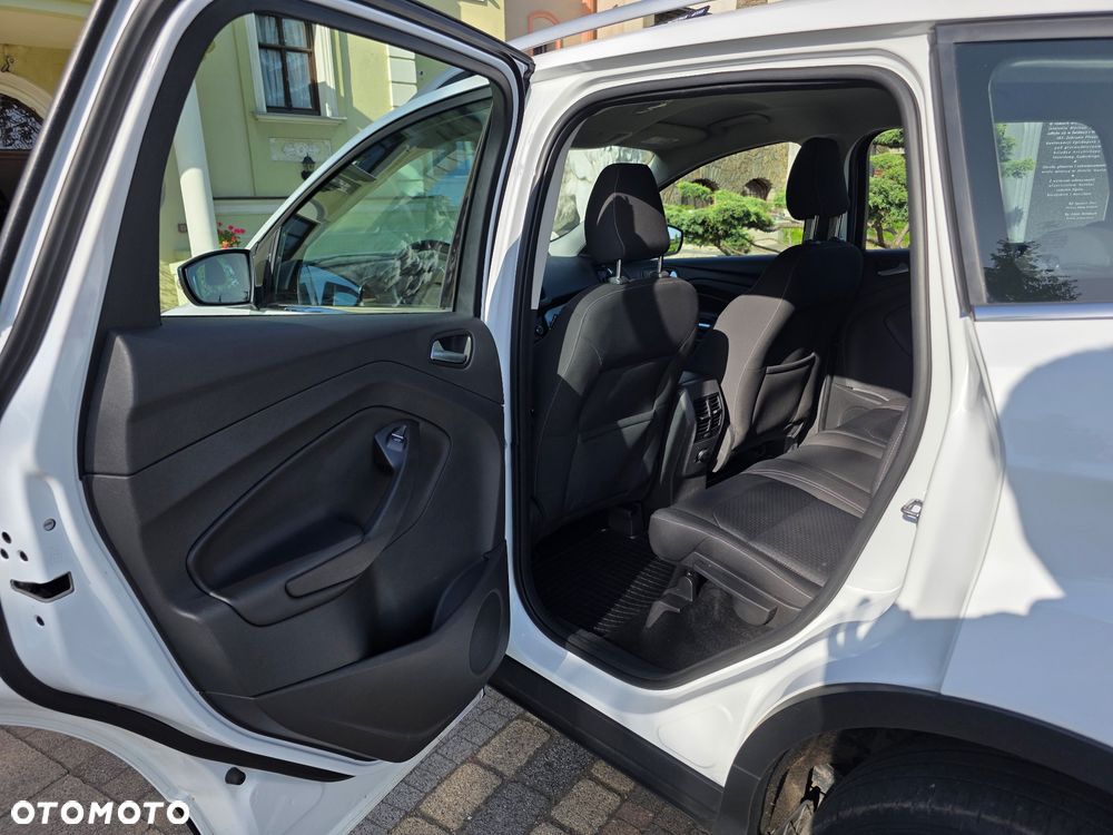 Ford Kuga 2.0 TDCi AWD Titanium - 23