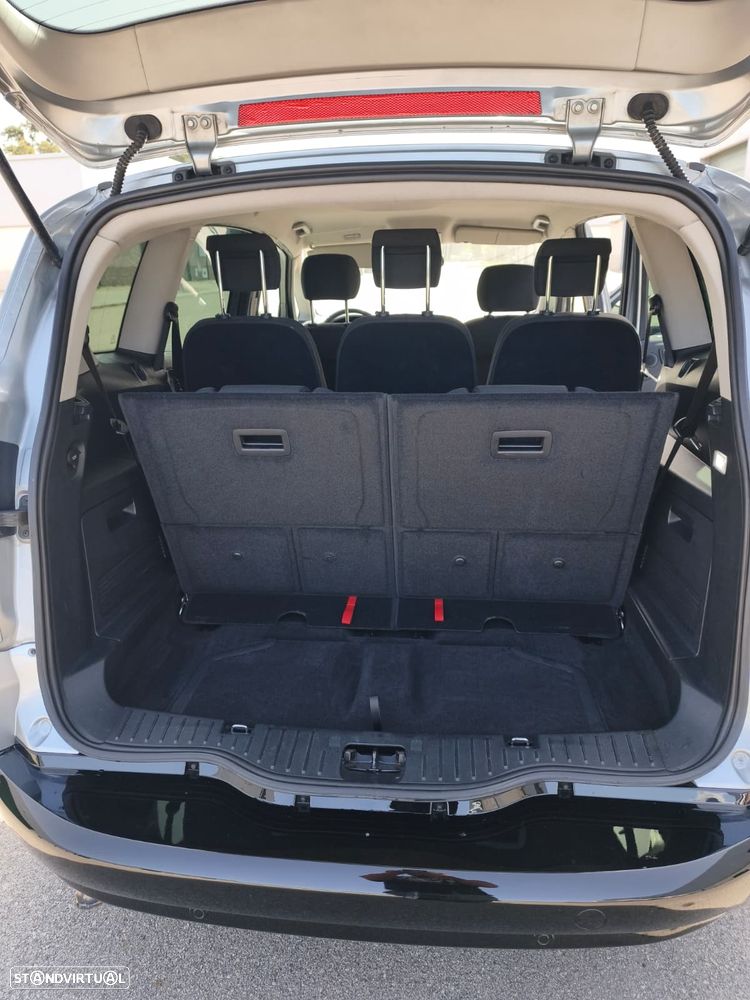 Ford S-Max 1.8 TDCi Titanium 7L - 33
