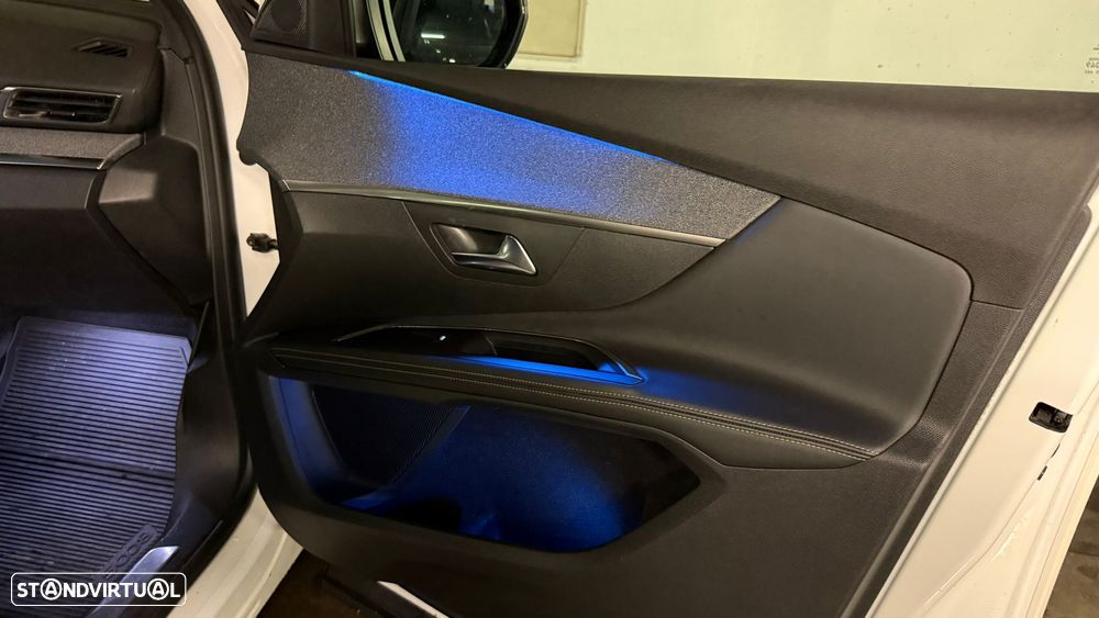 Peugeot 5008 1.5 BlueHDi GT Line J19 EAT8 - 36