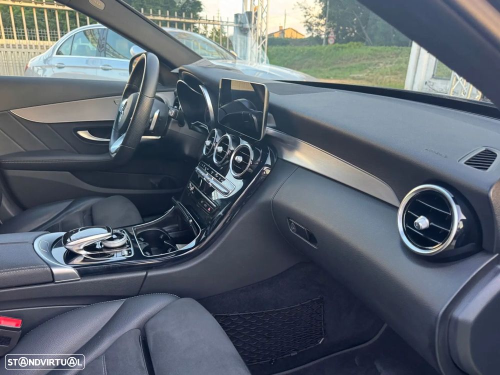 Mercedes-Benz C 300 de AMG Line - 30