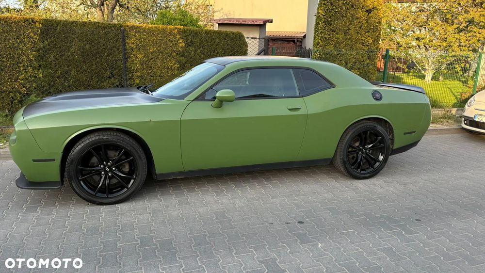 Dodge Challenger 5.7 R/T - 6