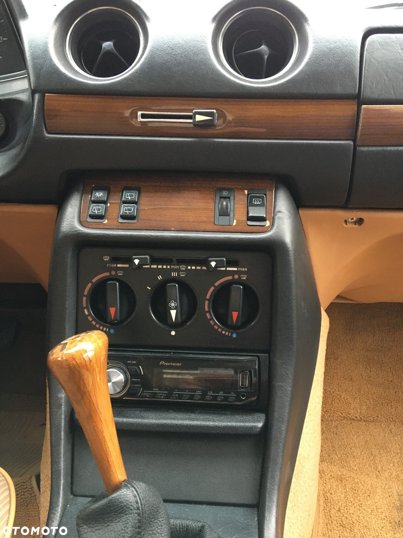Mercedes-Benz W123 - 19